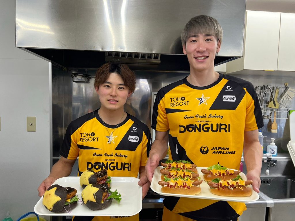 大人気ベーカリー 「どんぐり」 × 北海道イエロースターズ 開幕戦、夢のコラボ企画を一挙ご紹介！